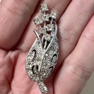 Vintage Signed Simmons‎ Silver Tone With Clear Rhinestone Brooch Pin Flower Bud